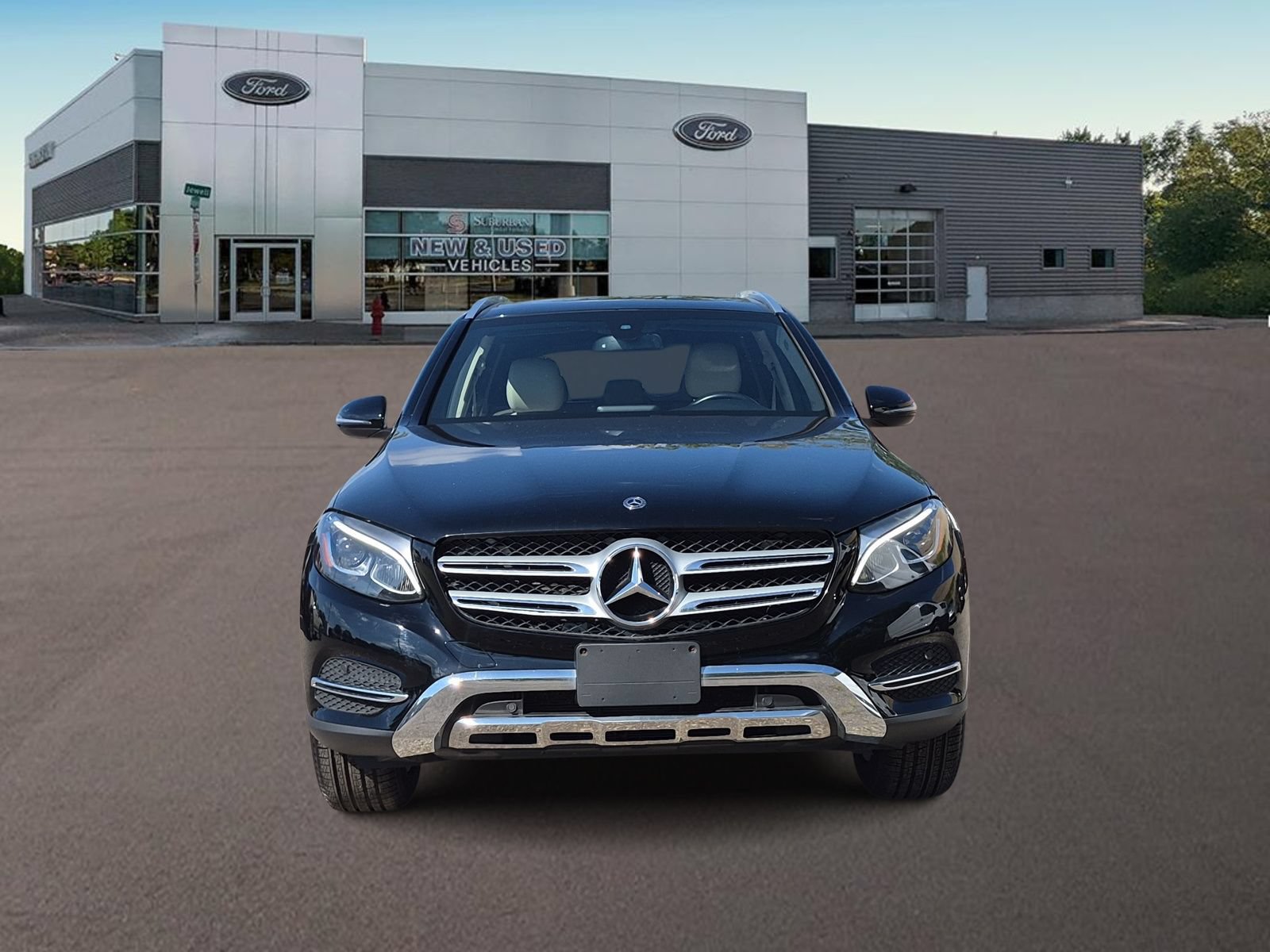 Used 2018 Mercedes-Benz GLC 300 4MATIC image 3