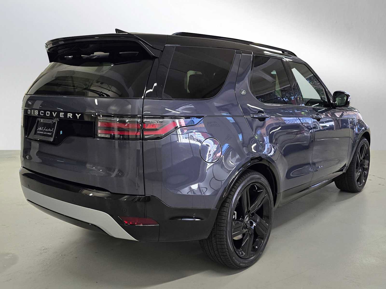 New 2026 Land Rover Discovery Limited Edition AWD/4WD image 5