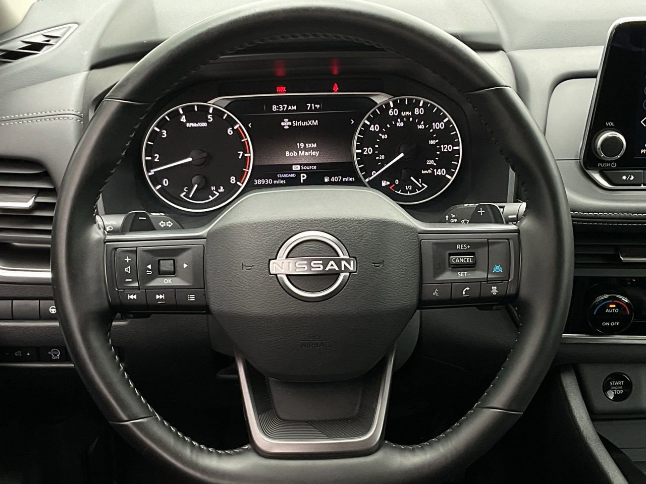 Used 2025 Nissan Rogue SV image 21