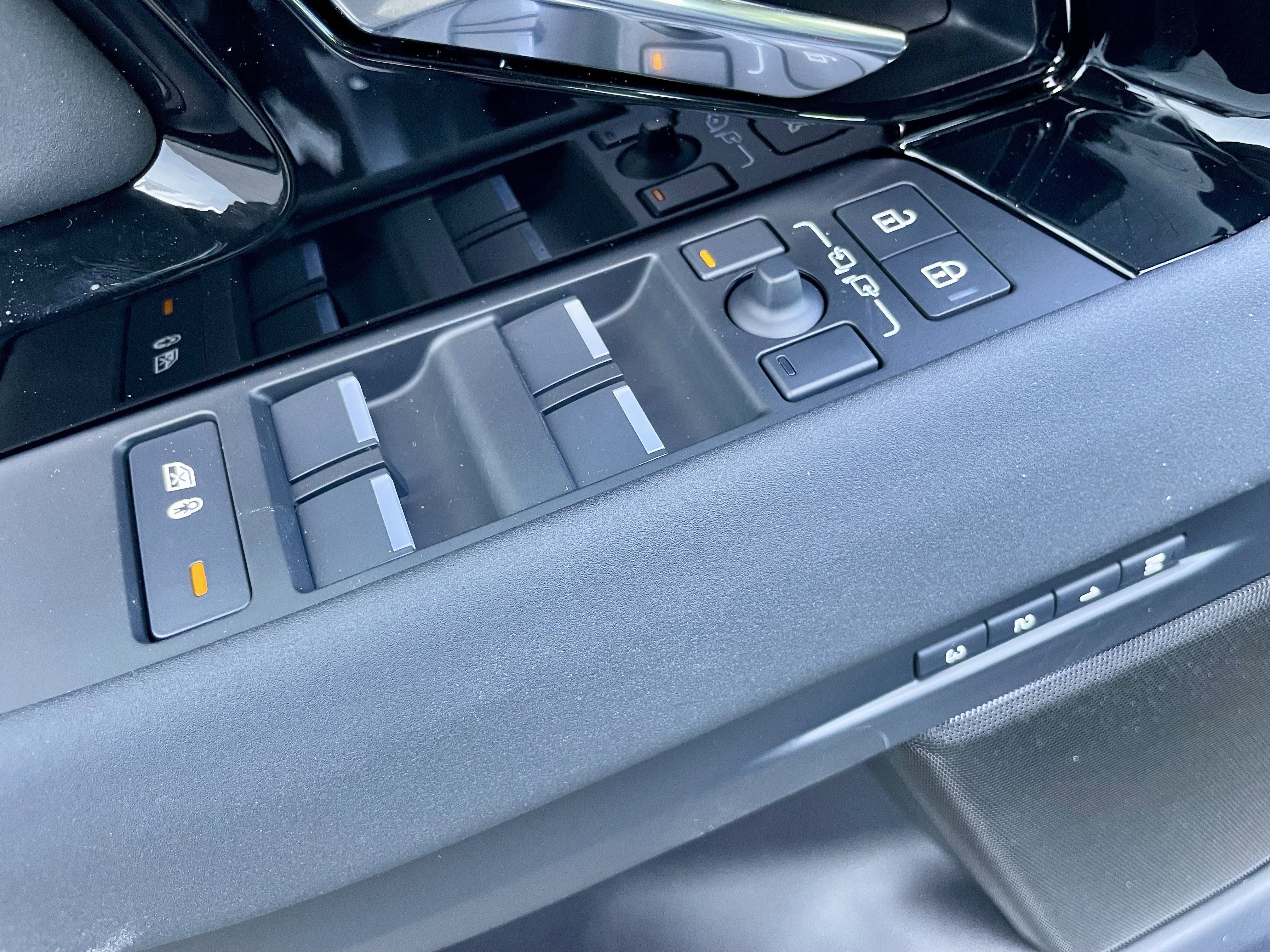 New 2026 Land Rover Range Rover Evoque S image 11