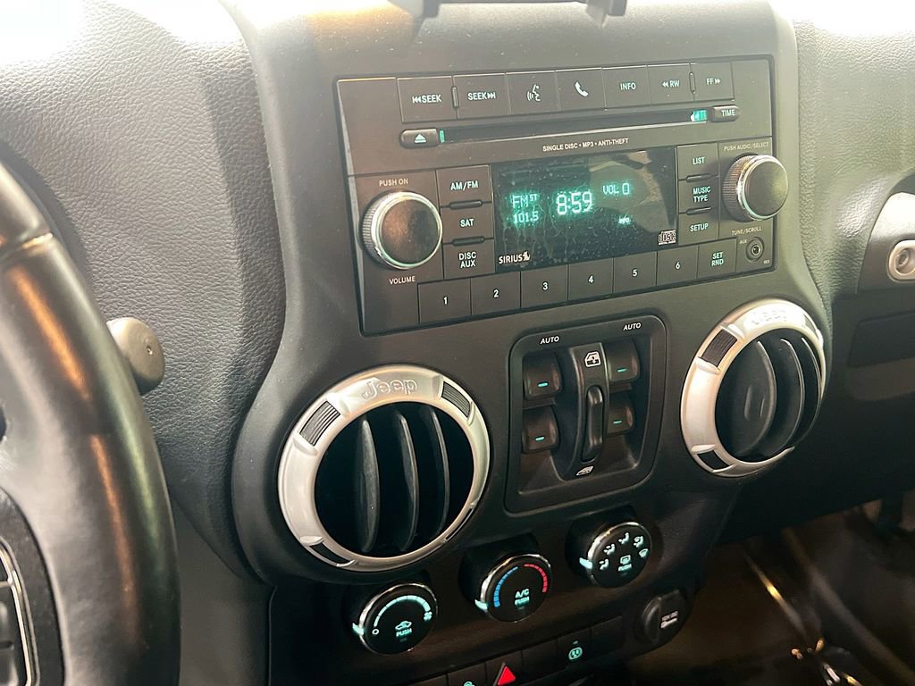 Used 2016 Jeep Wrangler Unlimited Sahara w/ Connectivity Group image 20