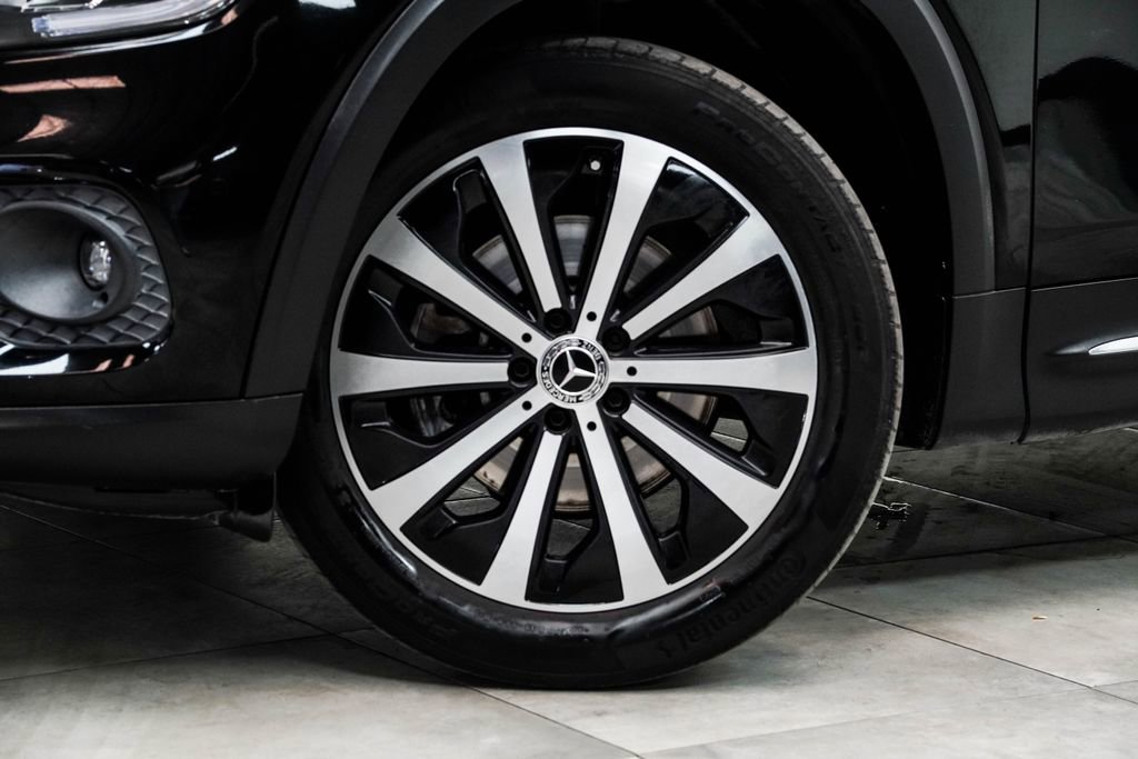 Used 2020 Mercedes-Benz GLB 250 image 3