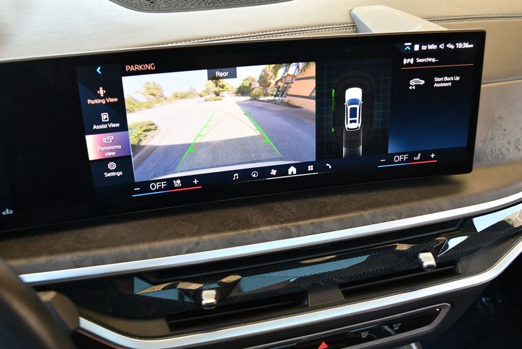 Used 2024 BMW X7 xDrive40i w/ M Sport Package image 57