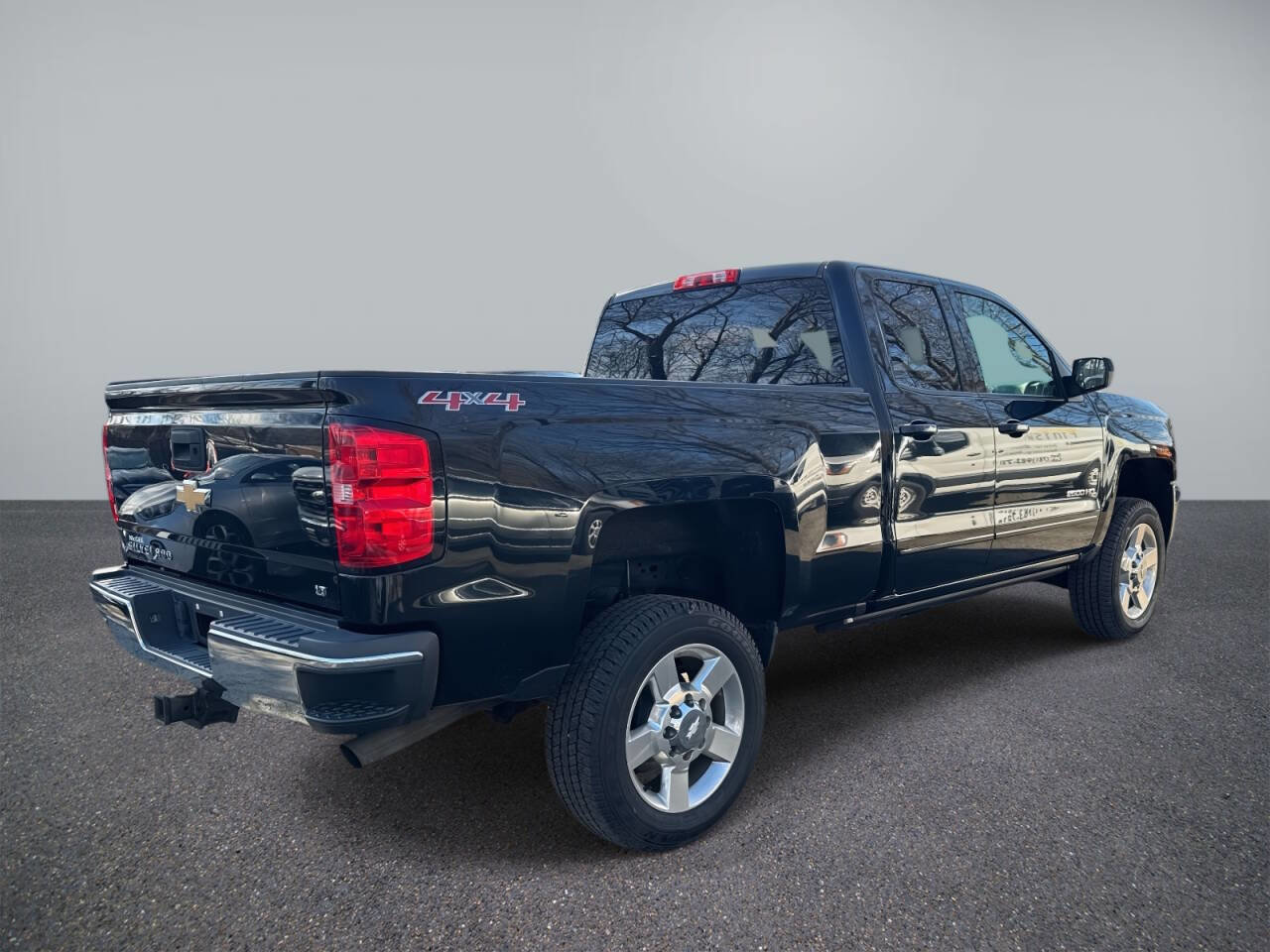 Used 2016 Chevrolet Silverado 2500 LT w/ LT Convenience Package image 5