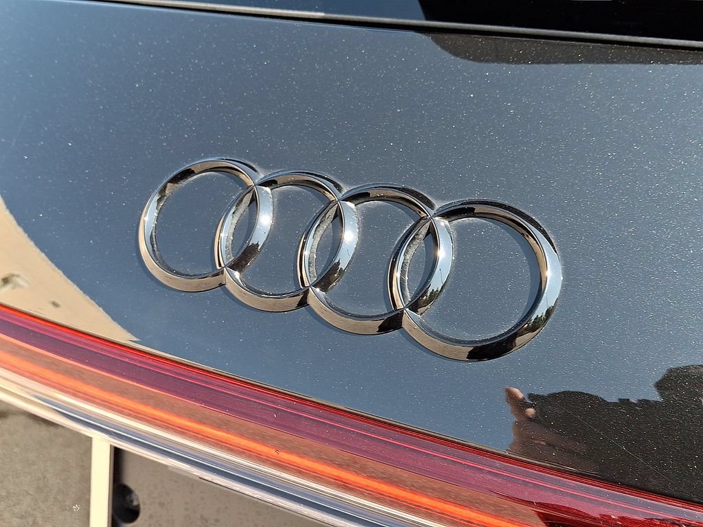 Used 2025 Audi Q4 e-tron Premium w/ Convenience Package RWD image 33