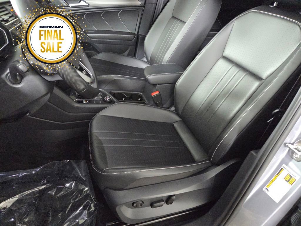 Used 2024 Volkswagen Tiguan SE R-Line image 16