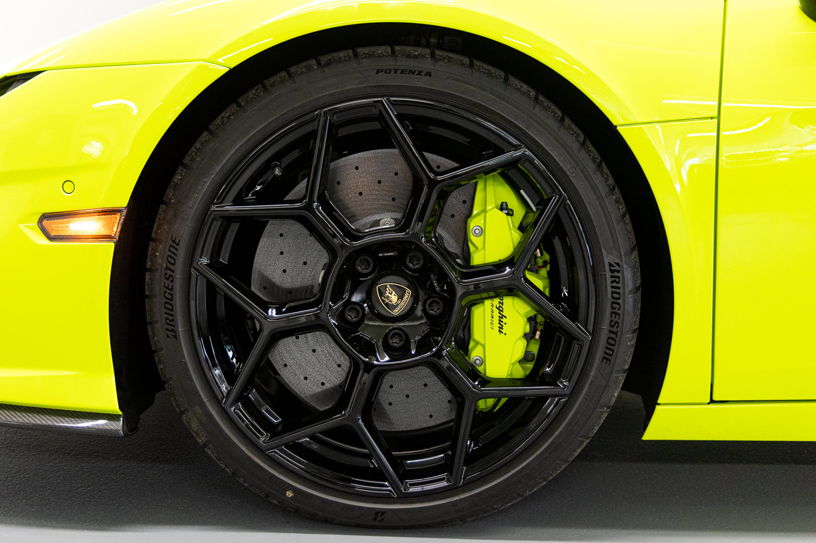 Used 2026 Lamborghini Temerario AWD/4WD image 16