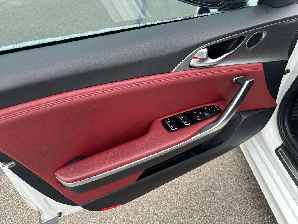 Used 2022 Kia Stinger GT1 w/ Red Interior Color Package image 10