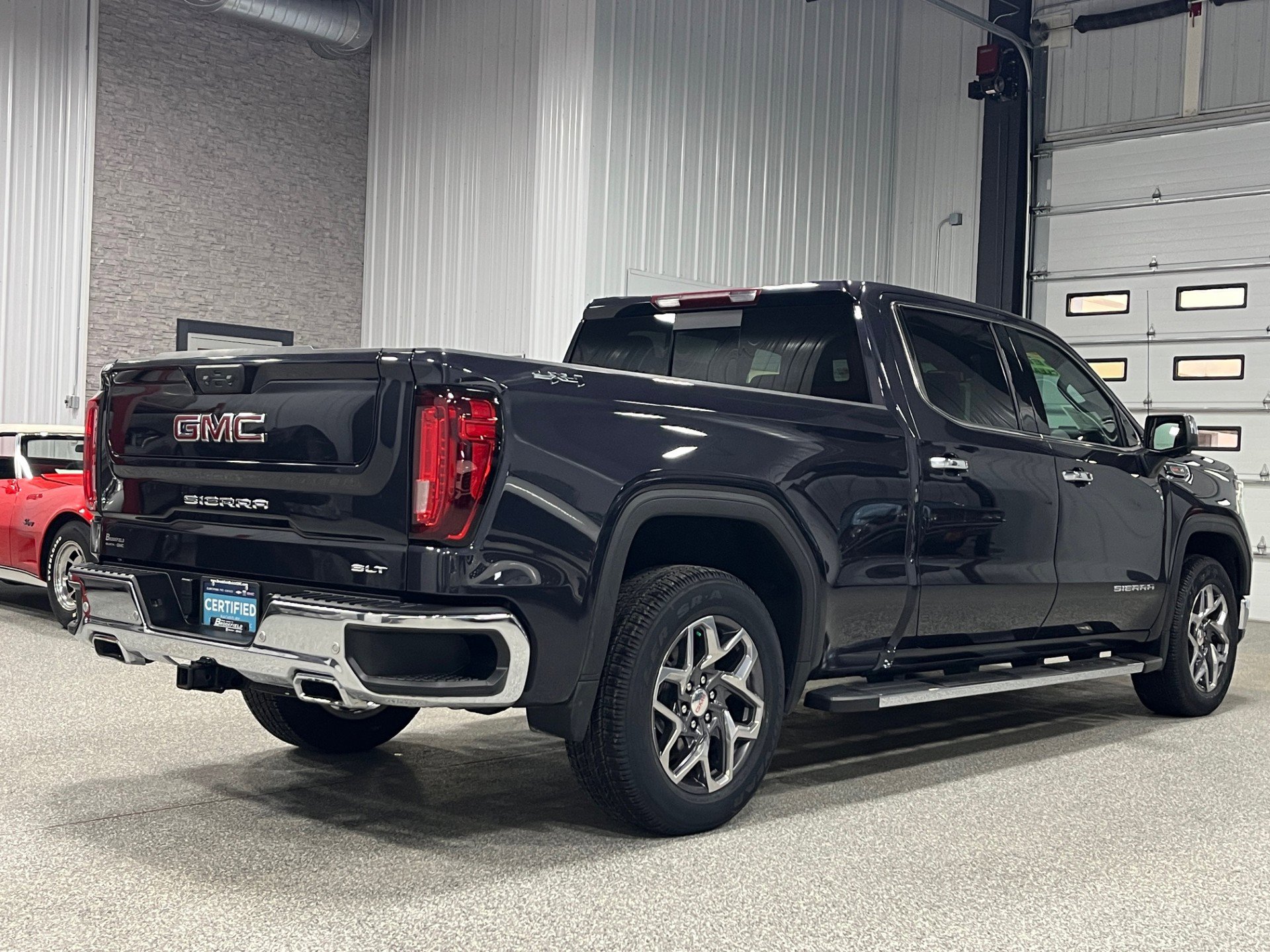 Certified 2022 GMC Sierra 1500 SLT w/ SLT Premium Plus Package image 6