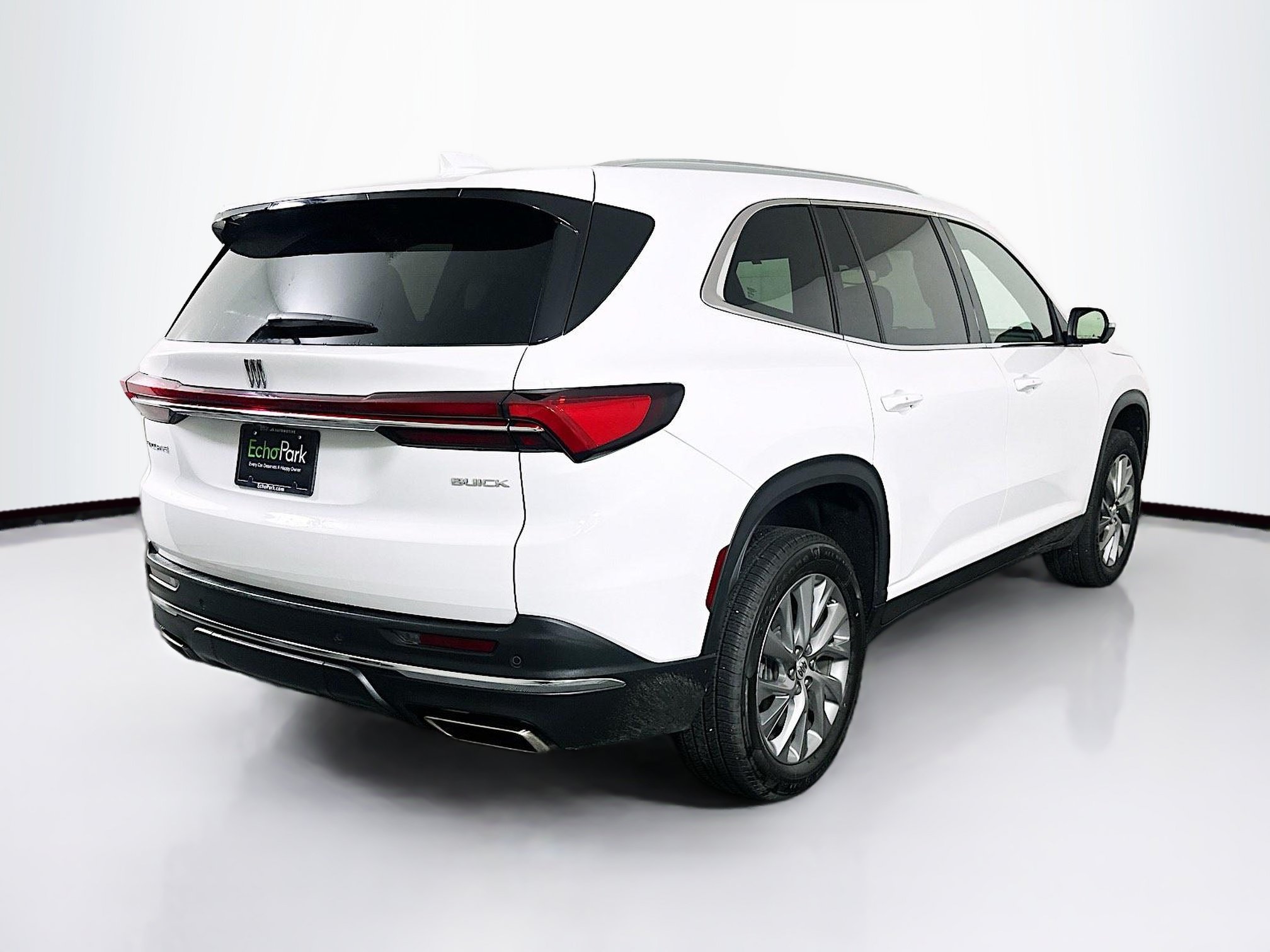 Used 2025 Buick Enclave Preferred FWD image 9