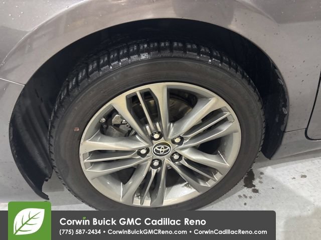 Used 2015 Toyota Camry SE w/ Moonroof Package FWD image 39