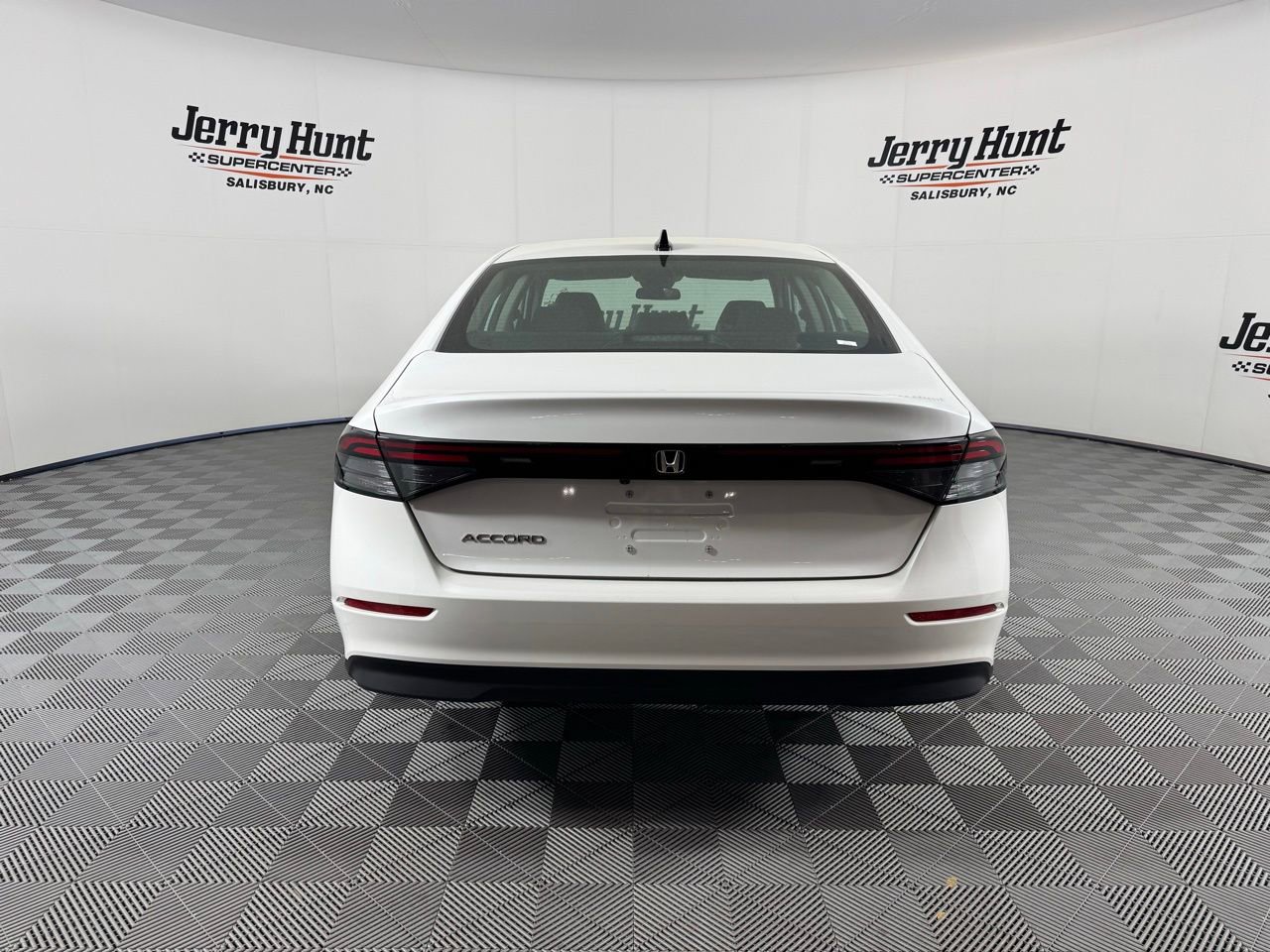 Used 2025 Honda Accord SE image 10