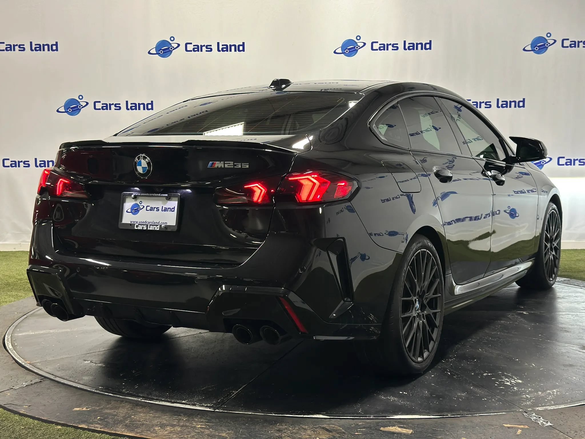 Used 2025 BMW M235i xDrive w/ M Performance Package AWD/4WD image 3