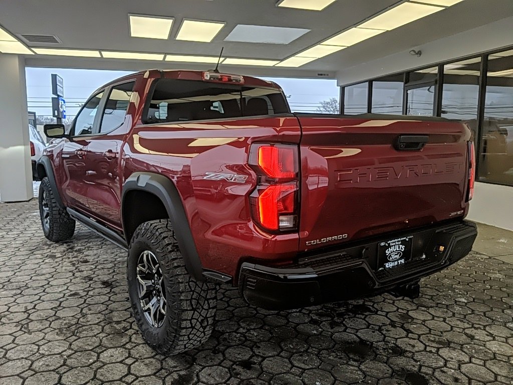 Used 2024 Chevrolet Colorado ZR2 w/ Safety Package image 7