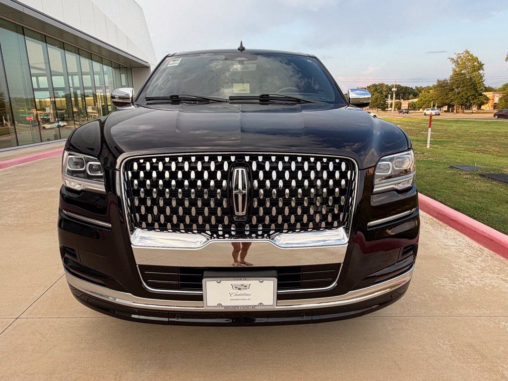 Used 2024 Lincoln Navigator Black Label AWD/4WD image 11