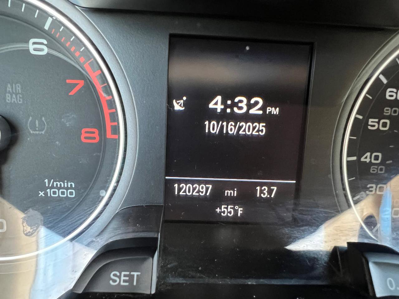 Used 2015 Audi A4 2.0T Premium Plus w/ Technology Package image 28