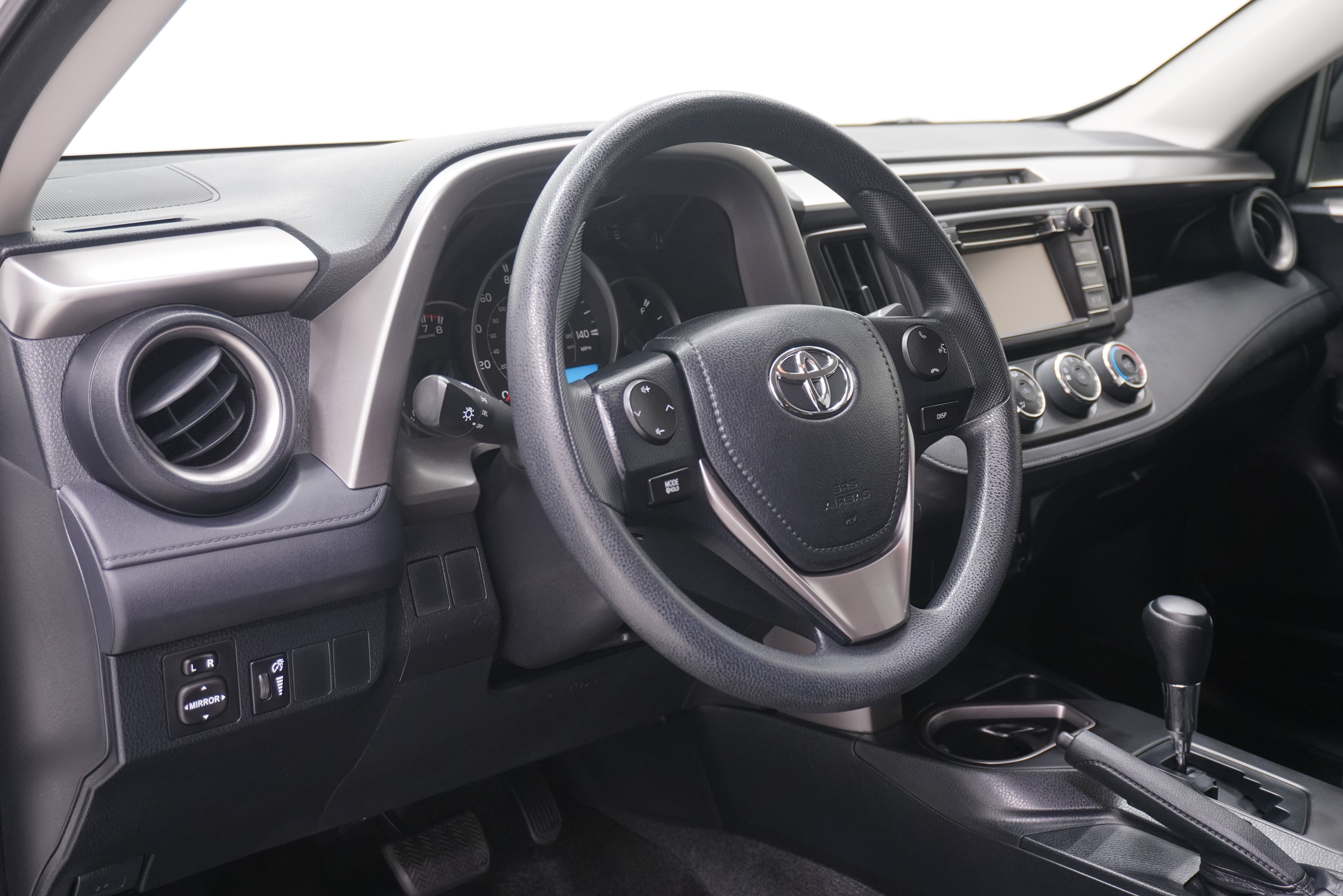 Used 2016 Toyota RAV4 LE FWD image 10