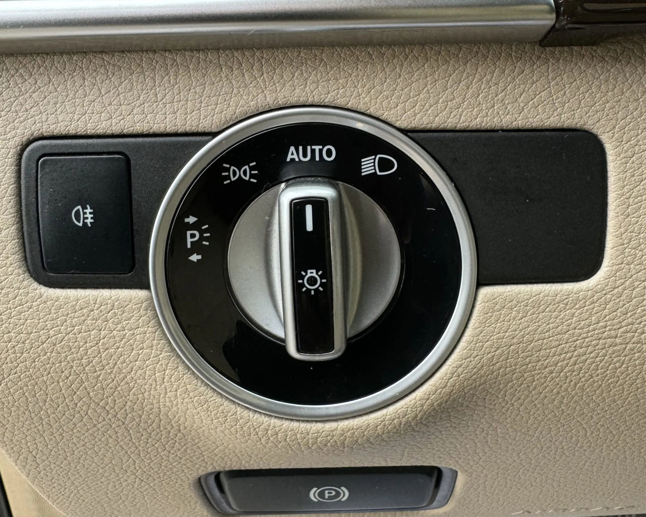 Used 2016 Mercedes-Benz GL 450 4MATIC image 44