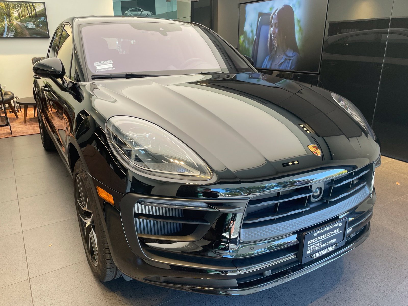 Certified 2026 Porsche Macan S AWD/4WD image 3