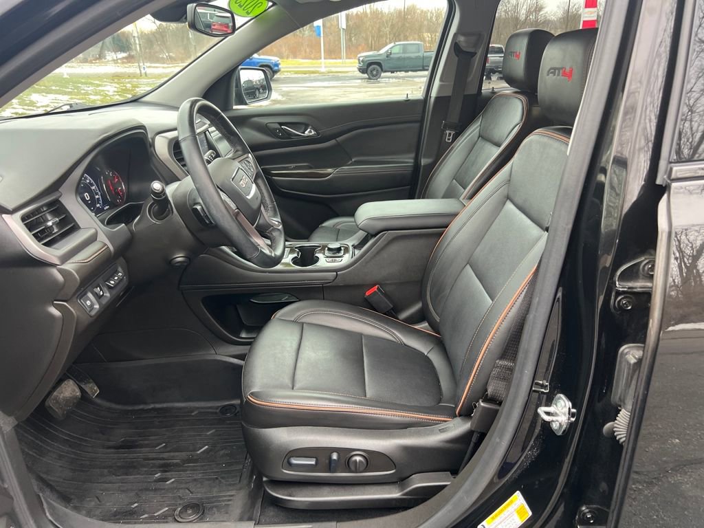 Used 2023 GMC Acadia AT4 w/ Technology Package image 9