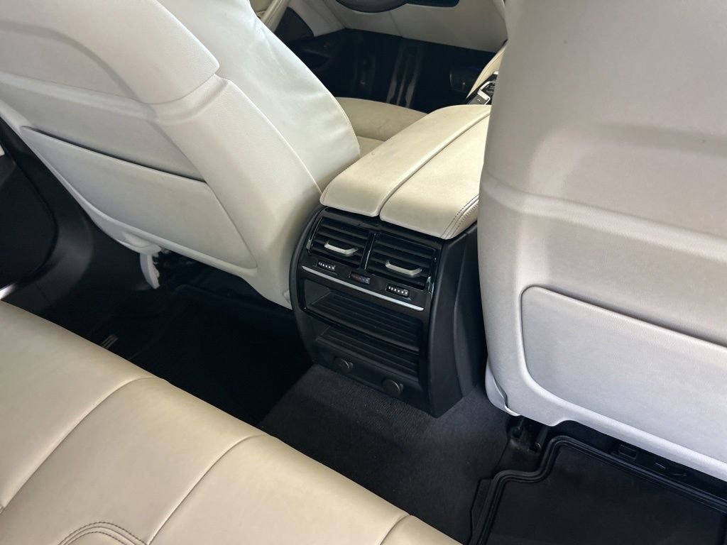 Used 2019 BMW M550i xDrive w/ Dynamic Handling Package AWD/4WD image 31