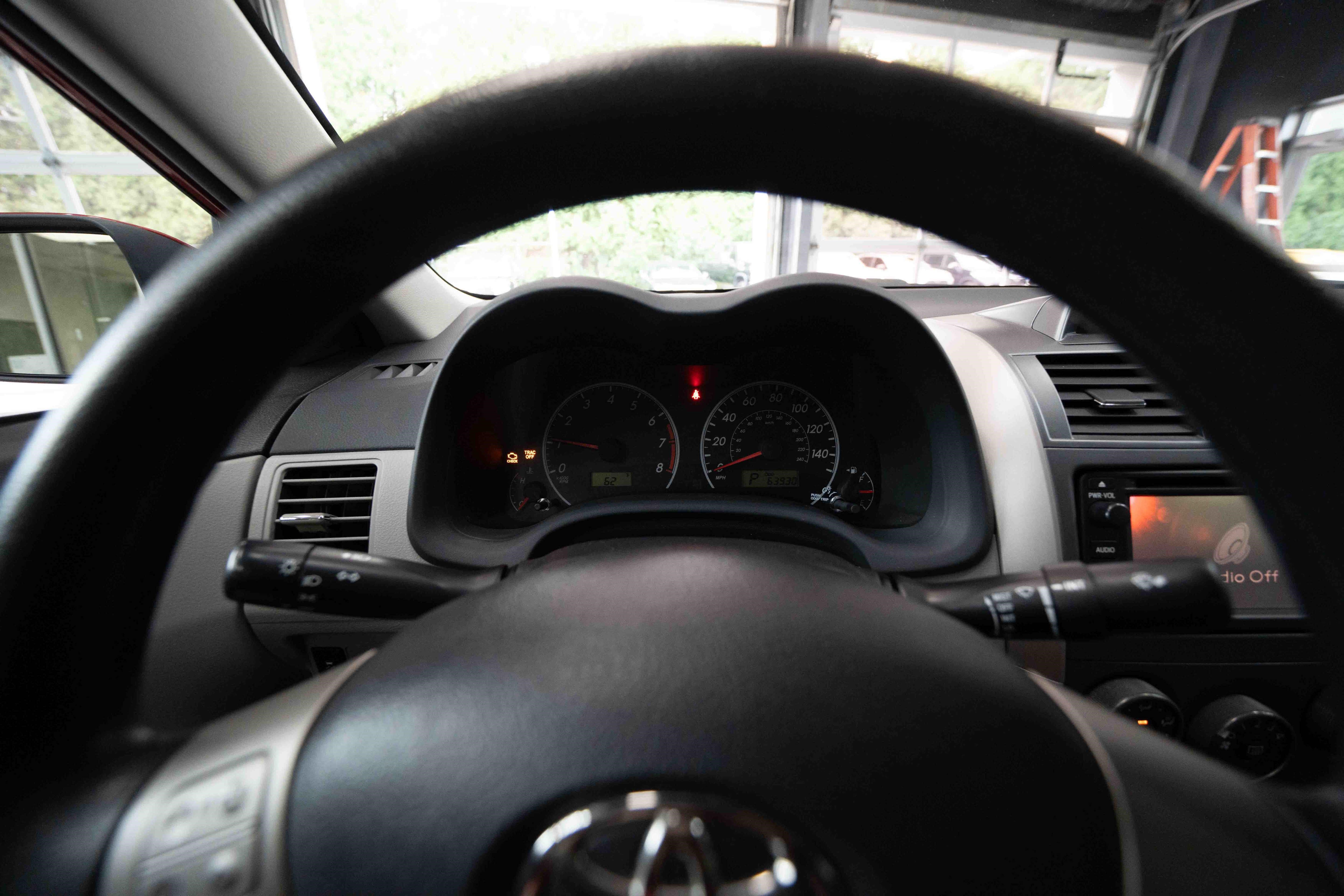 Used 2013 Toyota Corolla LE FWD image 15