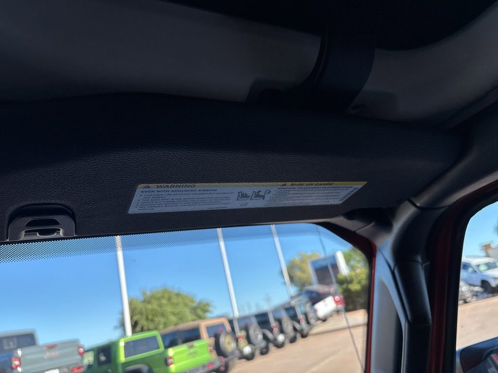 Used 2023 Jeep Gladiator Sport AWD/4WD image 37