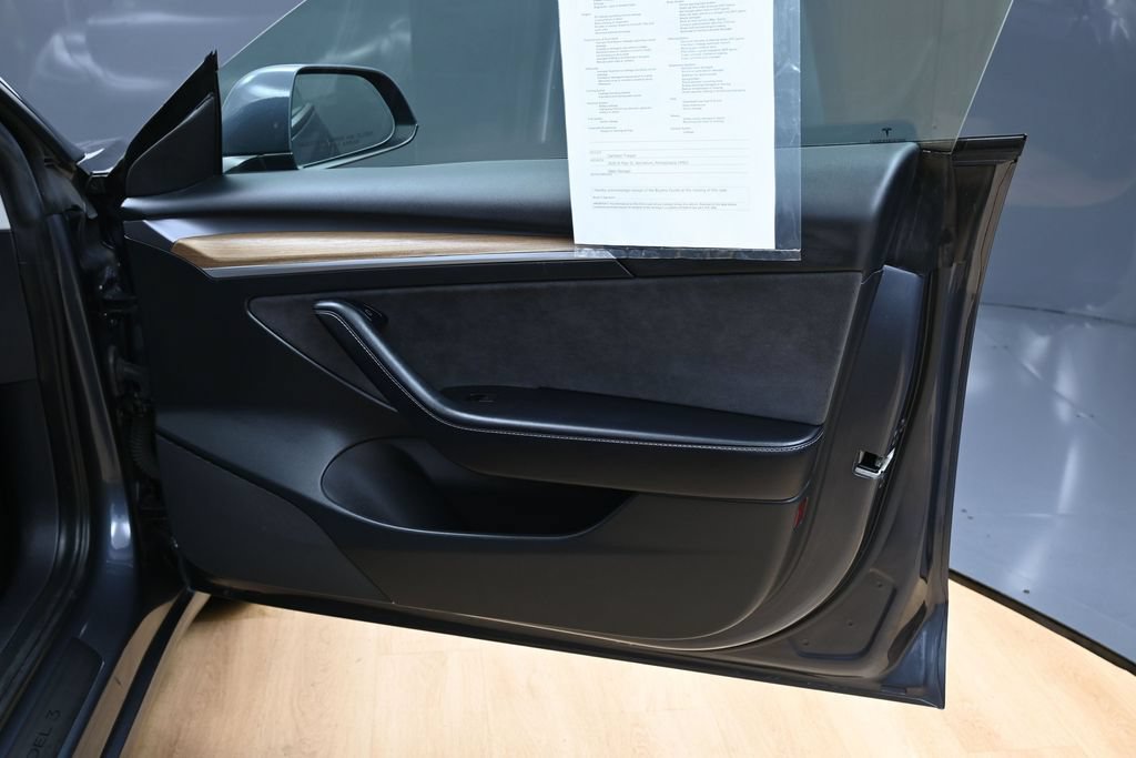 Used 2023 Tesla Model 3 Standard Range RWD image 40