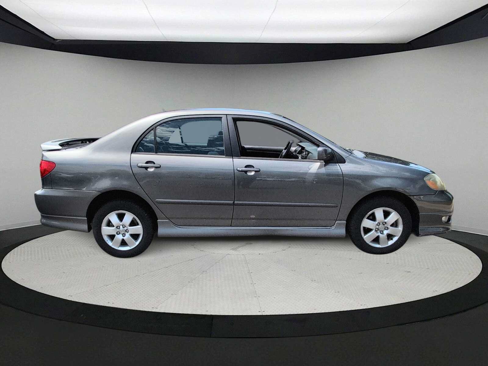Used 2005 Toyota Corolla FWD image 9