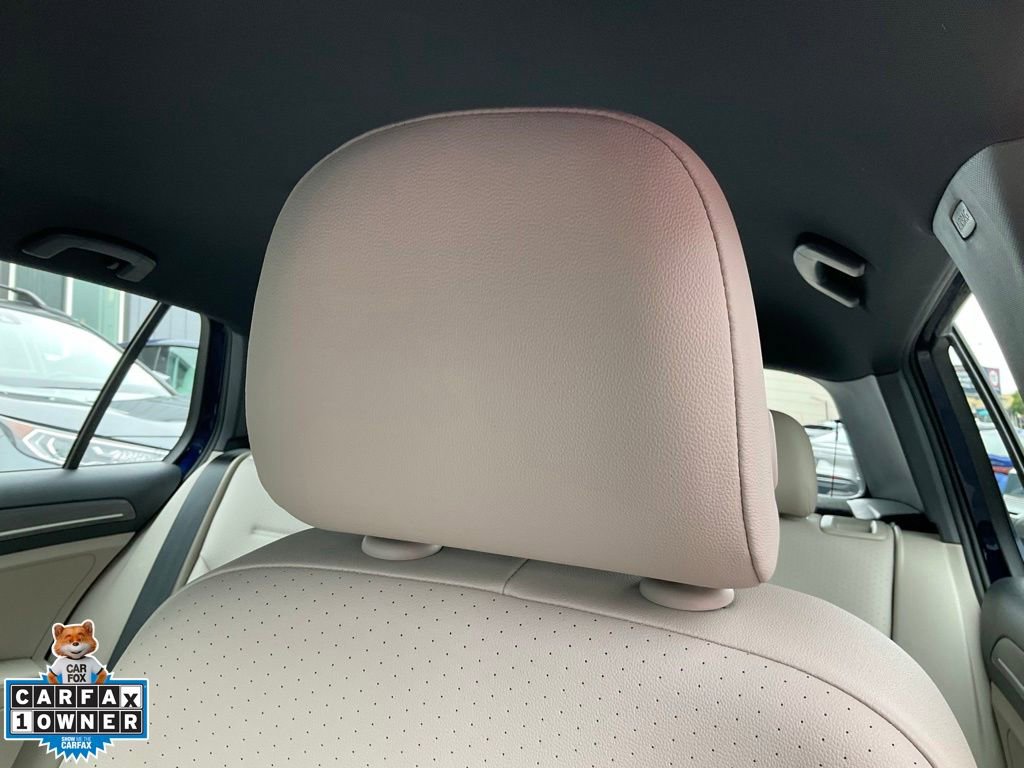 Used 2019 Volkswagen e-Golf SEL Premium FWD image 18