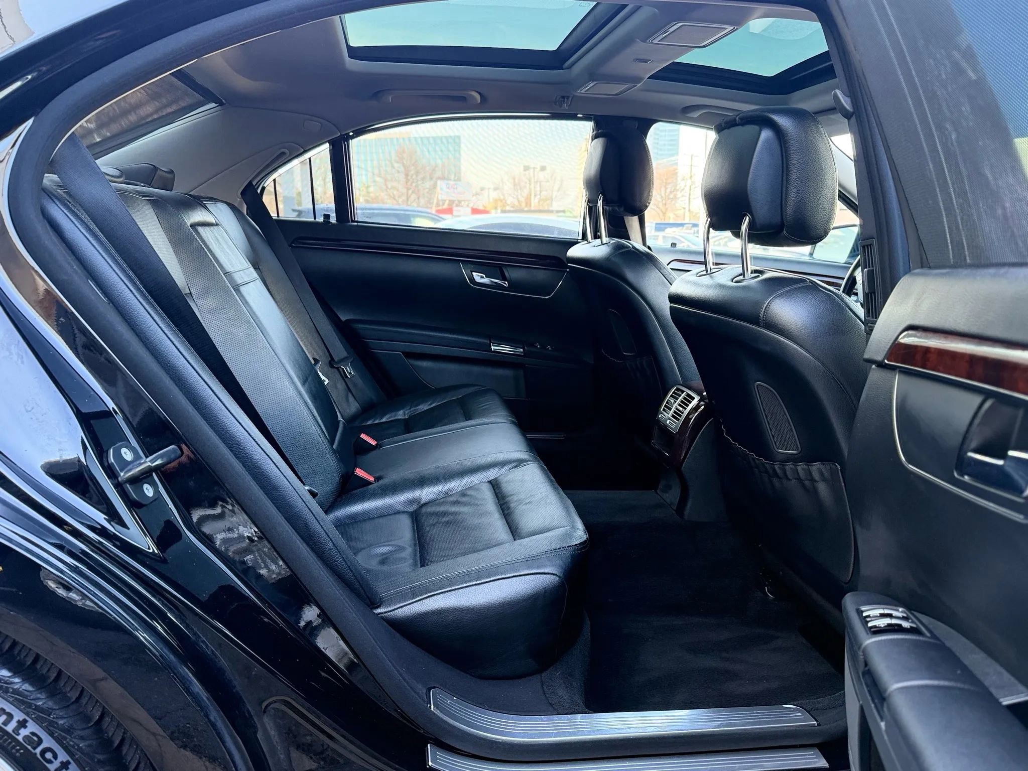 Used 2013 Mercedes-Benz S 550 4MATIC image 31