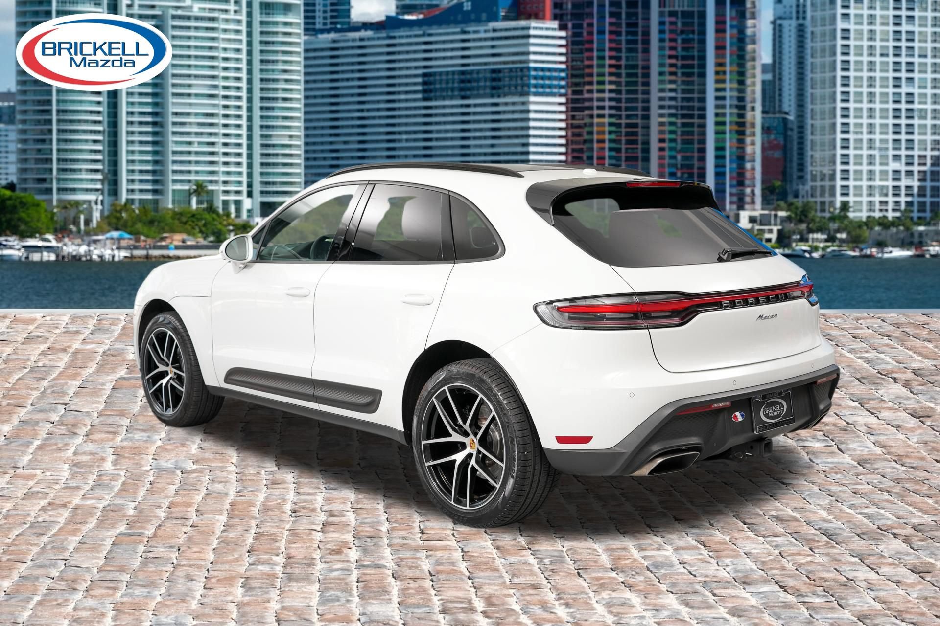 Used 2022 Porsche Macan AWD/4WD image 5