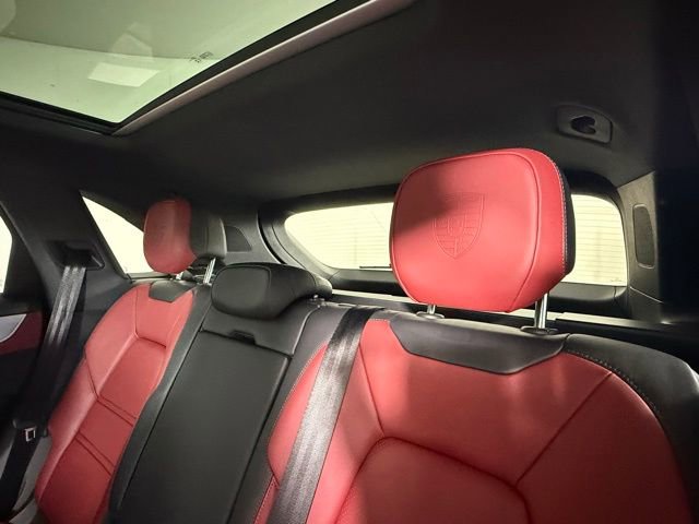 Used 2025 Porsche Cayenne S image 30