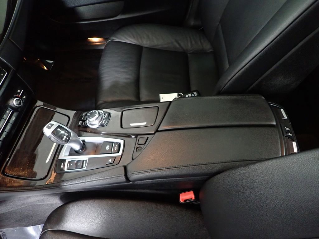 Used 2013 BMW 535i xDrive Sedan image 33