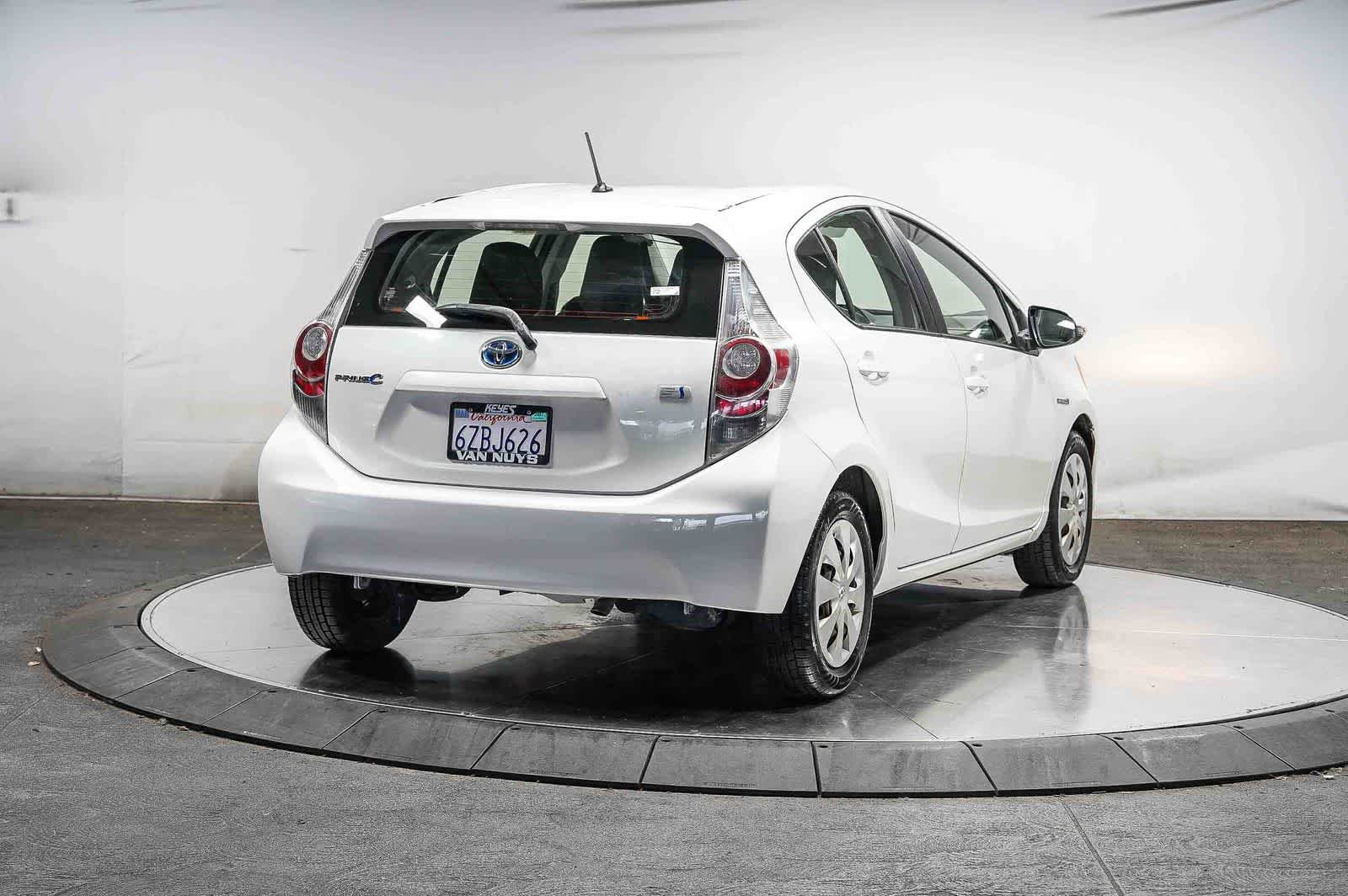Used 2013 Toyota Prius C One FWD image 4