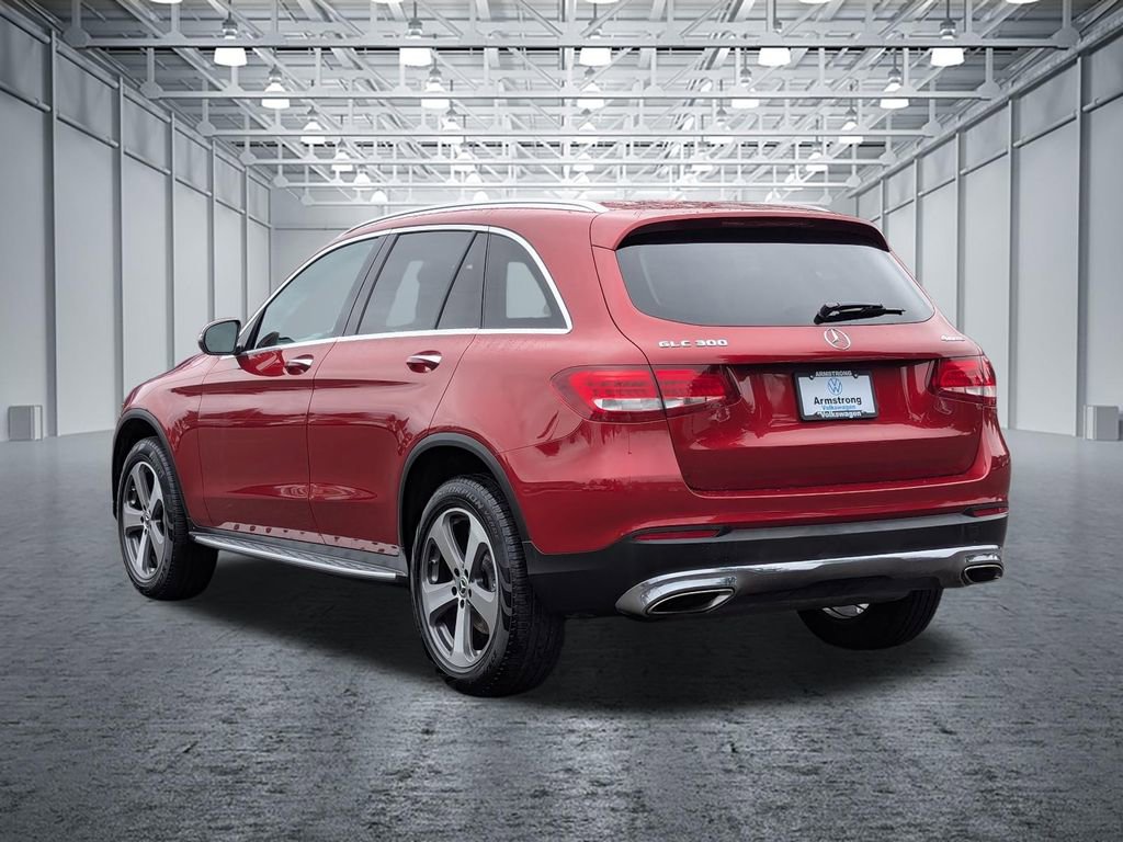 Used 2018 Mercedes-Benz GLC 300 4MATIC image 3
