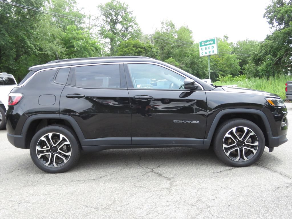 Used 2022 Jeep Compass Limited w/ Sun and Sound Group AWD/4WD image 4