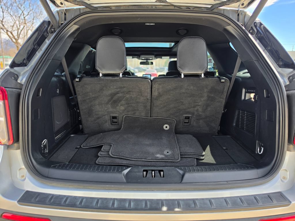 Used 2023 Ford Explorer ST w/ Equipment Group 401A AWD/4WD image 16