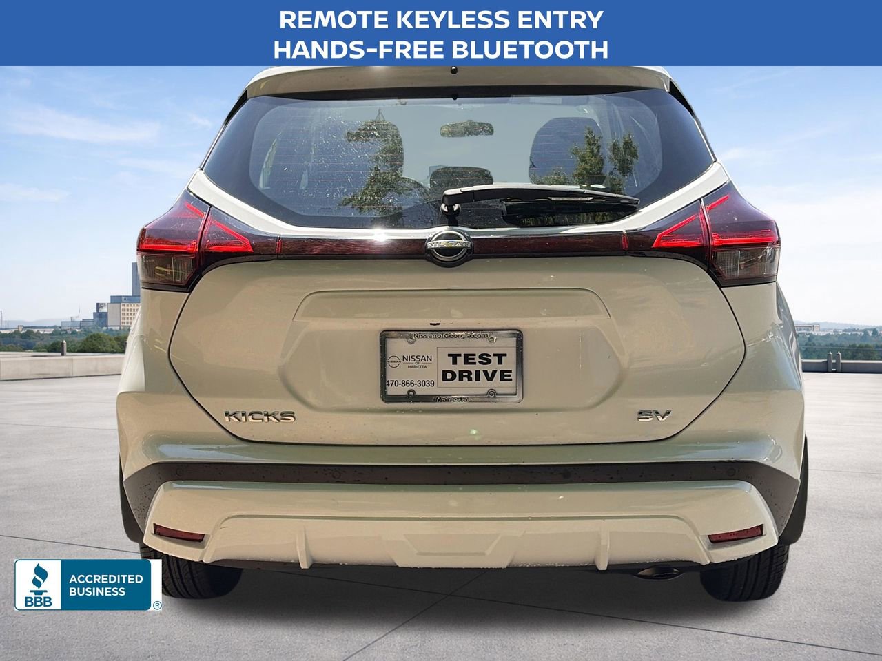 Certified 2022 Nissan Kicks SV image 3