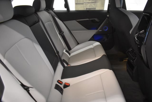 New 2027 BMW M5 Touring AWD/4WD image 17