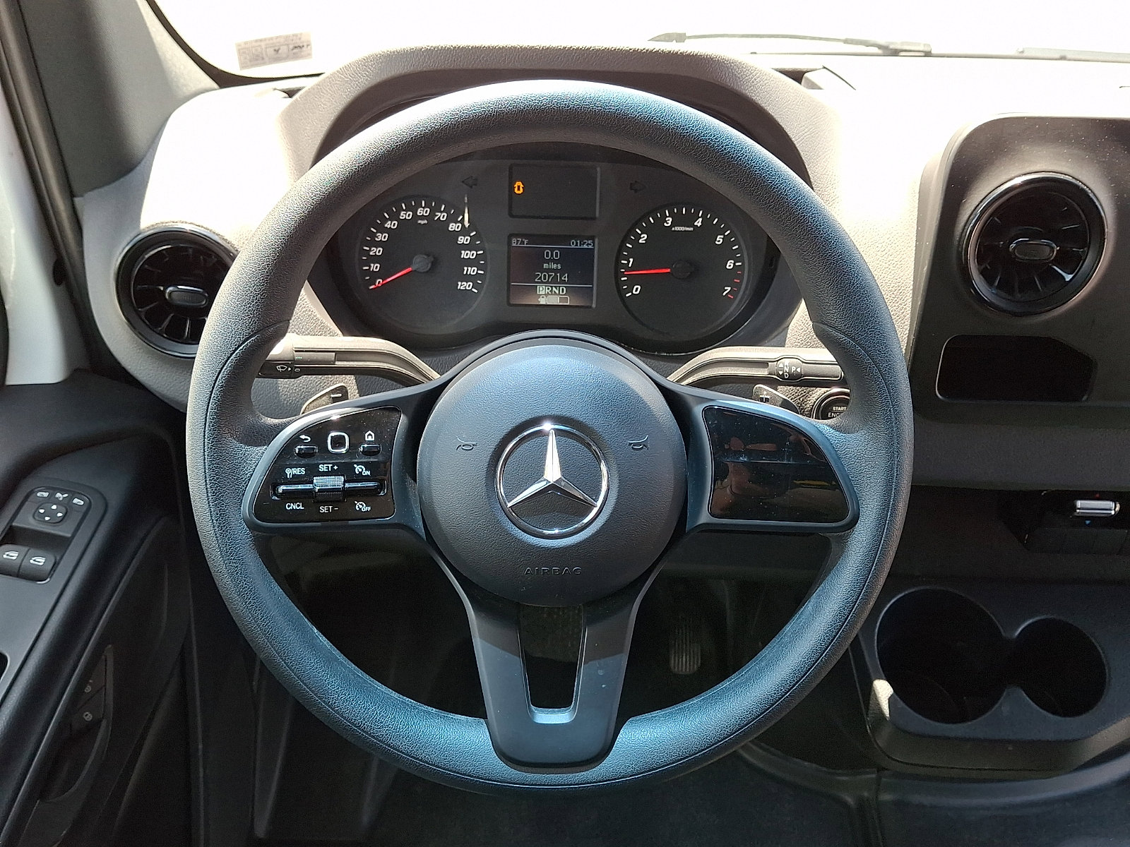 Used 2023 Mercedes-Benz Sprinter 2500 image 21