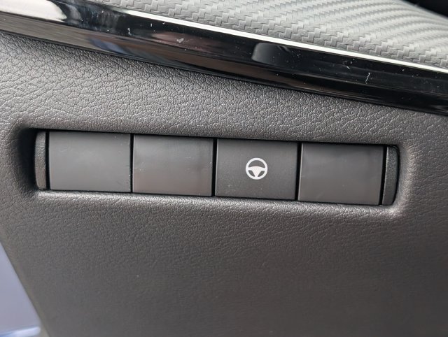 New 2026 Nissan Kicks SR w/ Cold Weather Package AWD/4WD image 17