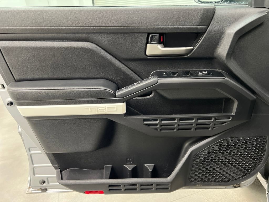 Used 2024 Toyota Tacoma TRD Off-Road image 11