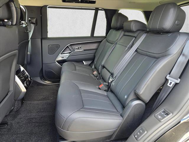 New 2026 Land Rover Range Rover Long Wheelbase SE image 17