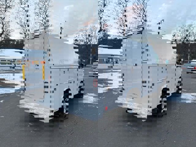 New 2026 Ford E-350 and Econoline 350 Super Duty w/ Power Equipment Group RWD image 7