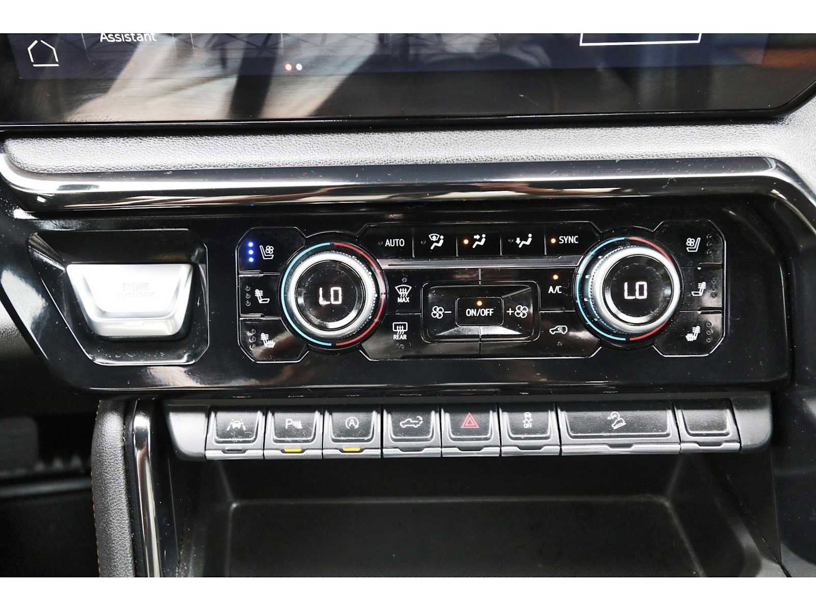 Used 2024 GMC Sierra 1500 AT4 w/ Technology Package image 23