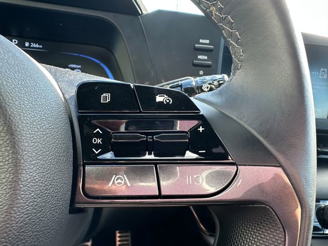 Used 2025 Hyundai Elantra Sport w/ Cargo Package image 19