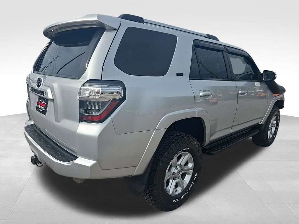 Used 2021 Toyota 4Runner SR5 Premium image 3