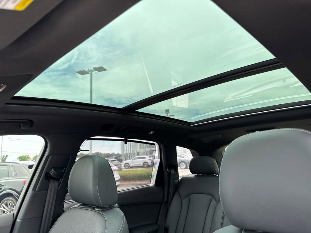 Used 2025 Audi Q7 3.0T Prestige image 33