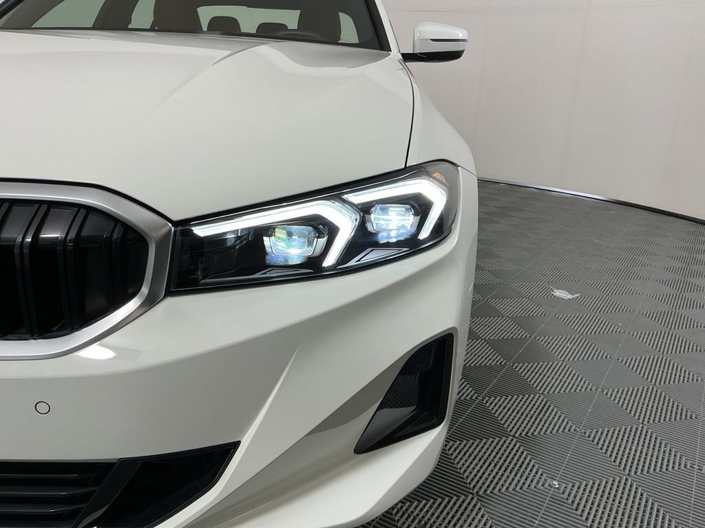 Certified 2025 BMW 330i Sedan w/ Premium Package RWD image 8